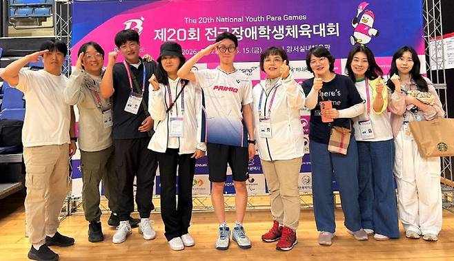 논산계룡교육지원청(교육장 이혜경) 소속 장애학생 선수단이 5월 12일부터 15일까지 나흘간 부산광역시 일원에서 펼쳐진 ‘제20회 전국장애학생체육대회’에 출전해 금메달 1개, 은메달 3개, 동메달 1개 등 총 5개의 메달을 획득하는 괄목할 만한 성과를 거두었다.(사진=논산계룡교육지원청 제공)