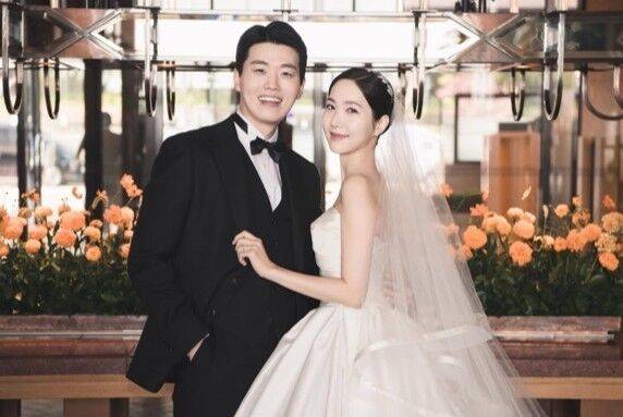 에이핑크 전 멤버 홍유경과 남편/홍유경 인스타그램