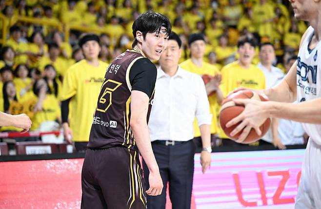LG 정인덕. 사진제공=KBL