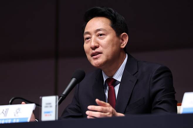 20일 오전 서울 중구 한국프레스센터에서 열린 관훈클럽 초청 토론회에서 오세훈 국민의힘 서울시장 후보가 발언하고 있다./뉴스1