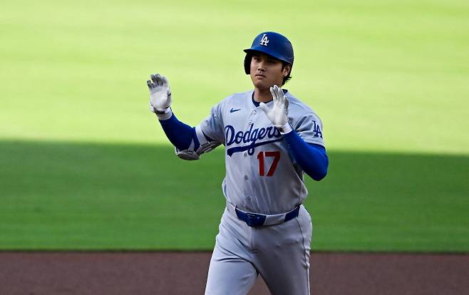 LA다저스 오타니 쇼헤이 활약으로 다저스가 샌디에이고전에서 4-0으로 이겼다. 사진은 지난 20일(현지시각) 미국 캘리포니아주 샌디에이고 펫코파크에서 열린 다저스와 샌디에이고의 경기에 출전한 오타니의 모습. /로이터=뉴스1