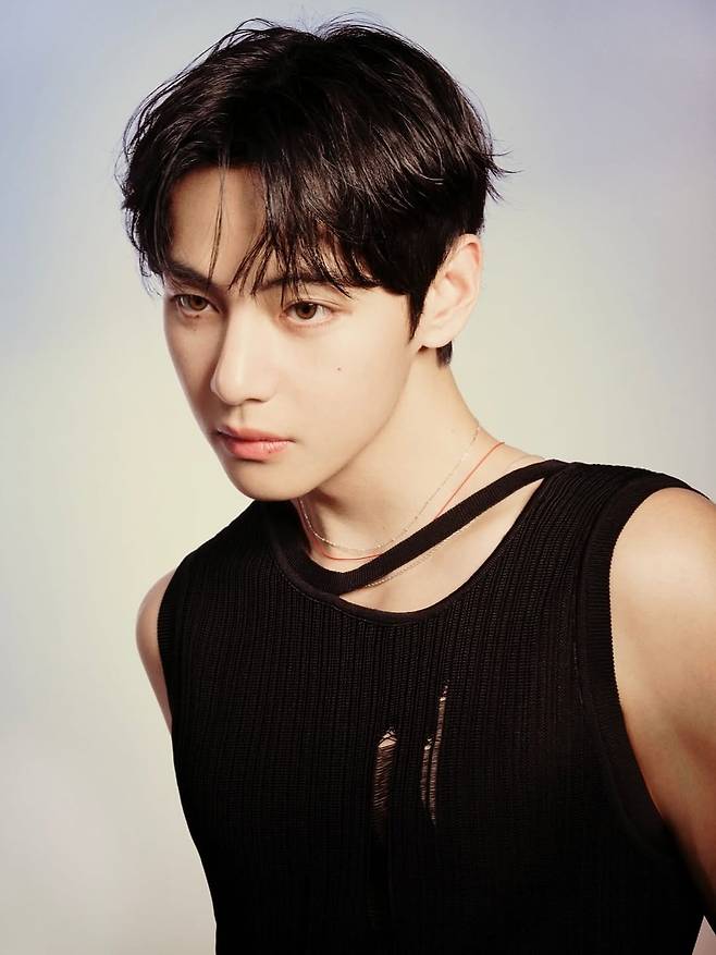 방탄소년단 뷔 그 쿠션, '가장 좋아하는 K-뷰티 제품' 수상
