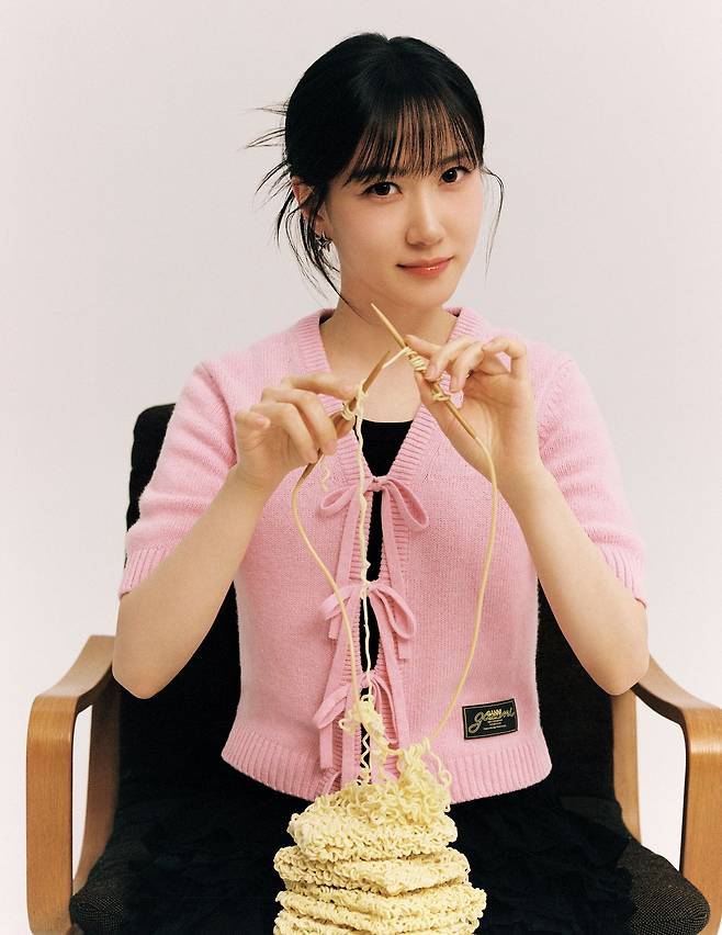 배우 박은빈은 올해가 데뷔 30주년이다. ‘원더풀스’에서 박은빈은 동네 ‘개차반’으로 불리는 스물일곱 백수 은채니를 연기한다. 사진 넷플릭스