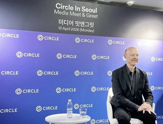 제레미 알레어 서클 최고경영자(CEO)가 4월 13일 서울 강남구 에스제이쿤스트알레에서 열린 비공개 기자간담회에서 발언하고 있다. 사진=황두현 블루밍비트 기자