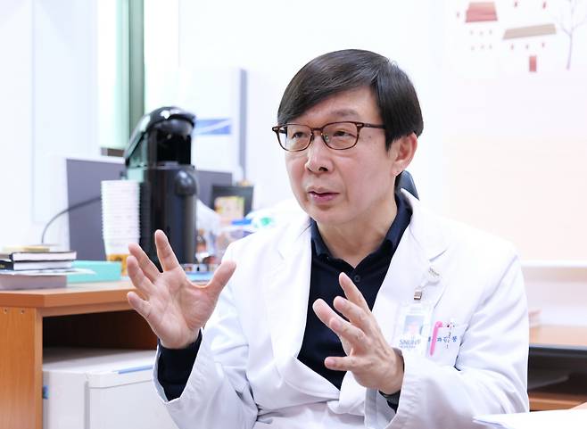 김붕년 서울대병원 소아청소년정신과 교수는 “아동기 초기의 자기 조절 능력, 공감능력 발달 과정에 어려움이 있으면 사회성 발달에도 어려움을 겪는다”고 말했다. 서울대병원 제공