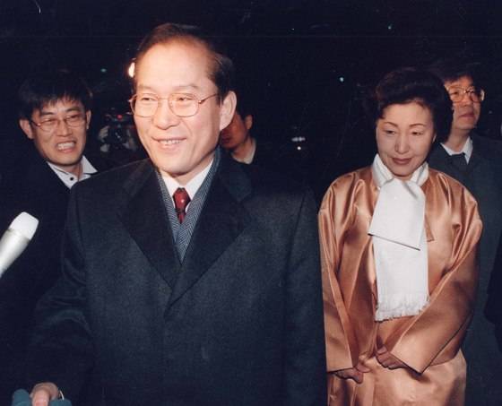 이회창 전 한나라당 총재와 부인 한인옥 여사. 중앙포토