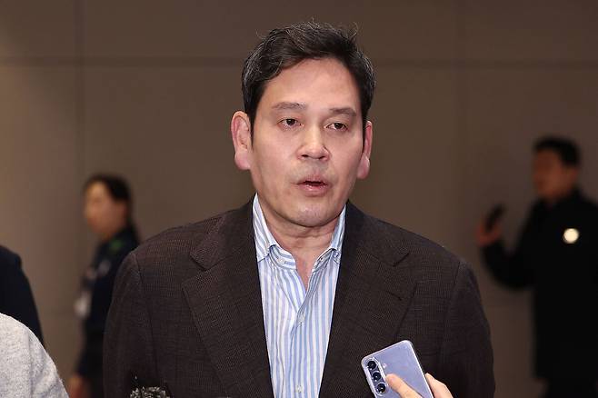 정용진 신세계그룹 회장이 26일 스타벅스의 ‘탱크데이‘ 논란과 관련해 직접 대국민 사과에 나설 예정이다. /연합뉴스