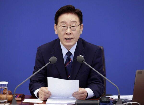 이재명 대통령이 12일 청와대에서 열린 국무회의 겸 비상경제점검회의에서 발언하고 있다. 연합뉴스