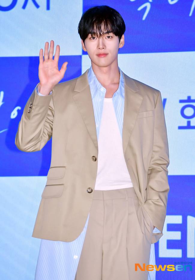 홍민기