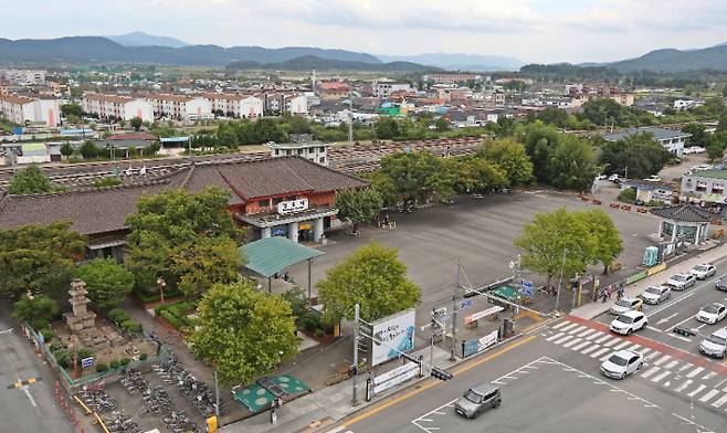 옛 경주역 부지. 경주 도심에 위치해 있지만 관련 법령이 부족해 활용에 어려움을 겪고 있다. 경주시 제공
