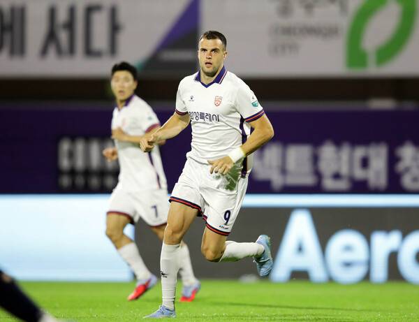 화성FC 페트로프, 7경기 5승2무 견인…경남전서 상승세 이어갈까.(사진제공=한국프로축구연맹)