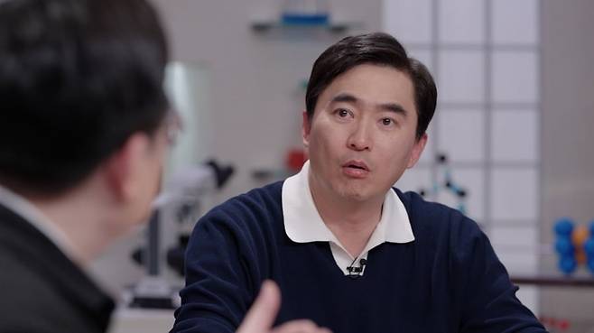 '세 개의 시선'이 영양제를 꾸준히 챙겨 먹어도 피로가 쉽게 해소되지 않는 이유를 '흡수'와 '도달'의 관점에서 짚어본다./사진제공=SBS