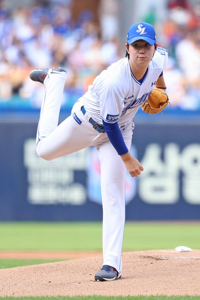 삼성 장찬희가 2일 대구삼성라이온즈파크에서 열린 2026 KBO리그 정규시즌 한화전에 선발 등판해 역투하고 있다. 사진 | 삼성 라이온즈