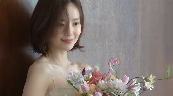 유튜브 ‘문채원’ 캡처.