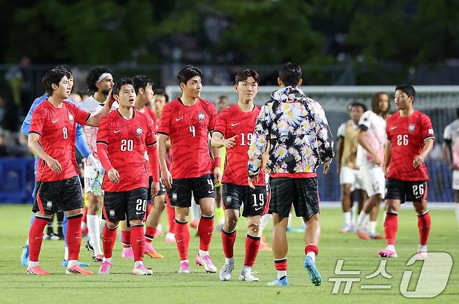 대한민국 축구대표팀 선수들이 30일(현지시간) 미국 유타주 솔트레이크시티 브리검 영 대학교 BYU 사우스필드 경기장에서 2026 국제축구연맹(FIFA) 북중미 월드컵 앞두고 열린 대한민국과 트리니다드 토바고의 평가전에서 5-0으로 승리하고 기뻐하고 있다. 2026.5.31 ⓒ 뉴스1 임세영 기자