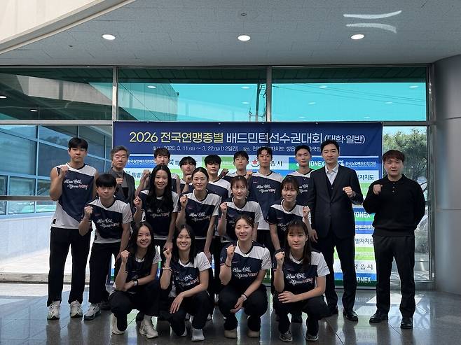 전국연맹종별선수권에서 정상에 오른 김천시청 선수단. 김천시청 제공