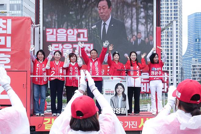 국민의힘 최민호 후보 유세 모습. 최민호 선거사무소 제공