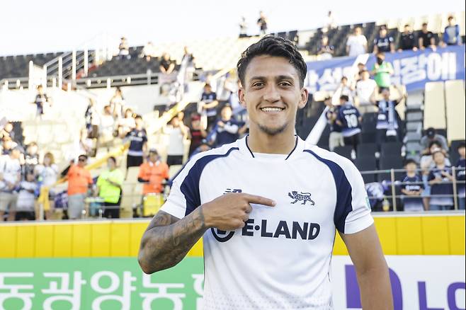 결승골을 넣은 까리우스. 서울 이랜드 FC 제공