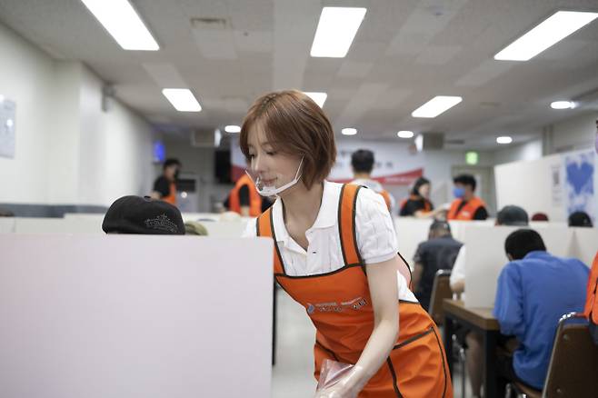 이세영, 무료 급식소 배식 봉사…“뜻깊은 시간” (제공: 판타지오, 빙그레)