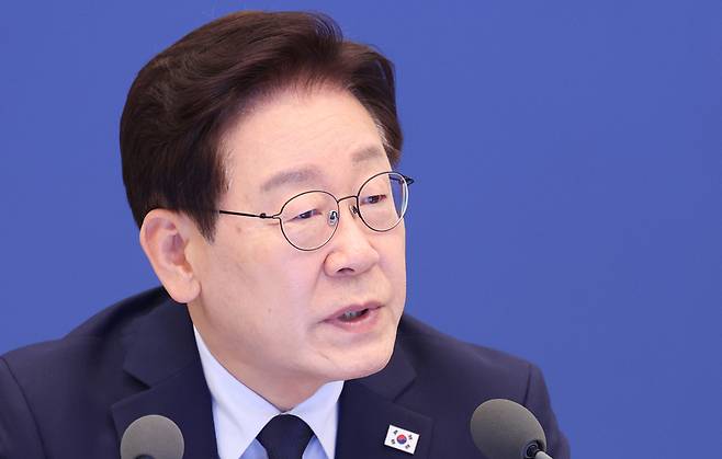▲ 이재명 대통령이 28일 청와대에서 열린 수석보좌관회의에서 발언하고 있다. 연합뉴스