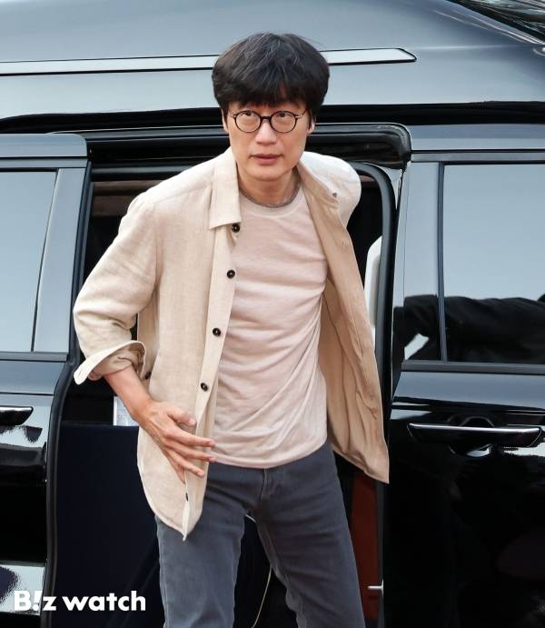 이해진 네이버 의장이 5일 오후 서울 서교동의 한 고깃집에서 열린 젠슨 황 엔비디아 최고경영자와의 삼겹살 회동에 참석하고 있다./사진=이명근 기자qwe123@