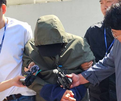 진도에서 차량을 바다에 빠뜨려 일가족을 숨지게 한 지모씨(49). (사진=뉴스1)