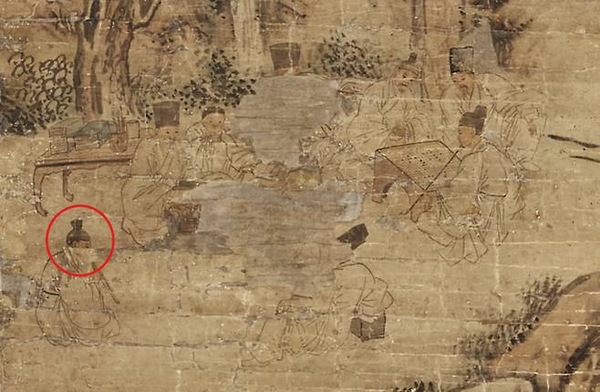 강세황·심사정·최북·김홍도 등이 그린 '균와아집도'(1763) 확대. 당대 이름난 화가들이 한자리에 모인 아회를 함께 그린 합작으로, 김홍도가 인물을 맡았다. 스무 살도 되기 전 대가들 틈에서 보여준 솜씨를 알 수 있는 작품이다. 아쉽게도 김홍도 자신(왼쪽 아래 붉은 동그라미) 부분이 상해 그의 얼굴을 알아볼 수 없다. /개인소장
