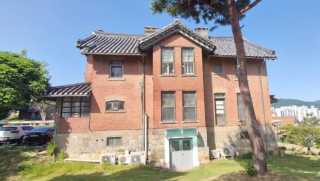 5호 양관 노두의 기념관. 노두의 의료 선교사는 1929년부터 1941년까지 청주에서 환자를 돌봤고, 신사참배를 거부하다 체포돼 재판을 받고 강제 추방당했다.