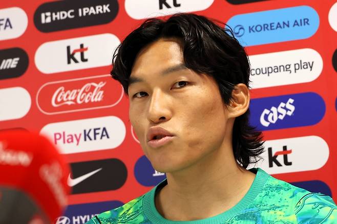 ▲ 한국 축구 국가대표팀 김승규가 8일(한국 시간) 멕시코 자포판 치바스 바예 베르데에서 진행된 훈련에 앞서 기자회견에 참석해 각오를 밝히고 있다. 연합뉴스