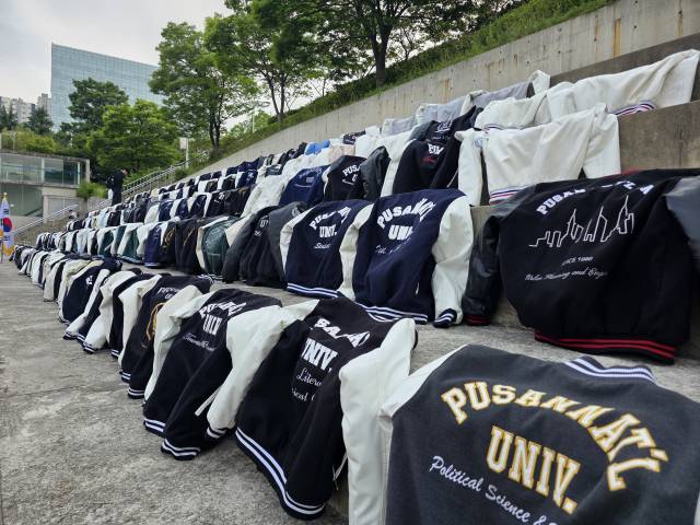 10일 오후 6시 6·3 지방선거 투표용지 부족 사태를 규탄하는 부산대학교 학생들의 시국선언이 부산대 시월광장 넉넉한터에서 열렸다. 김재량 기자 ryang@