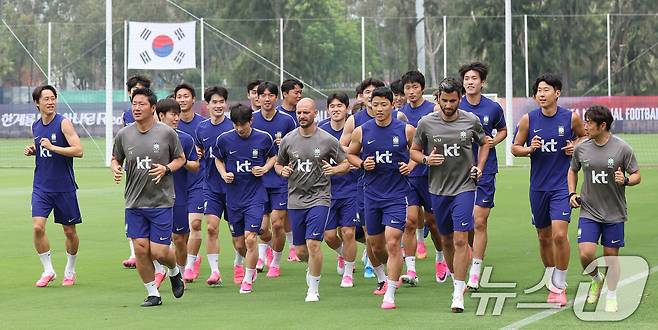 2026 북중미 월드컵에 출전하는 대한민국 축구 국가대표팀 선수들이 8일(현지시간) 멕시코 과달라하라 인근 사포판에 위치한 치바스 바예 베르데에서 훈련을 하고 있다. 2026.6.9 ⓒ 뉴스1 임세영 기자