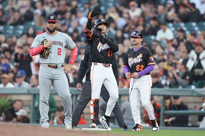 SAN FRANCISCO, CALIFORNIA - JUNE 09: Jung Hoo Lee #51 of the San Francisco Giants reacts after hitting a single in the bottom of the third inning against the Washington Nationals at Oracle Park on June 09, 2026 in San Francisco, California. Lachlan Cunningham/Getty Images/AFP (Photo by Lachlan Cunningham / GETTY IMAGES NORTH AMERICA / Getty Images via AFP)
<저작권자(c) 연합뉴스, 무단 전재-재배포, AI 학습 및 활용 금지>