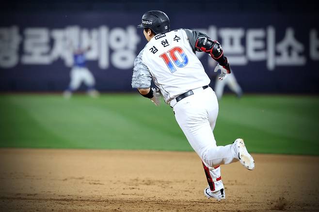 KT 김현수. KT 제공