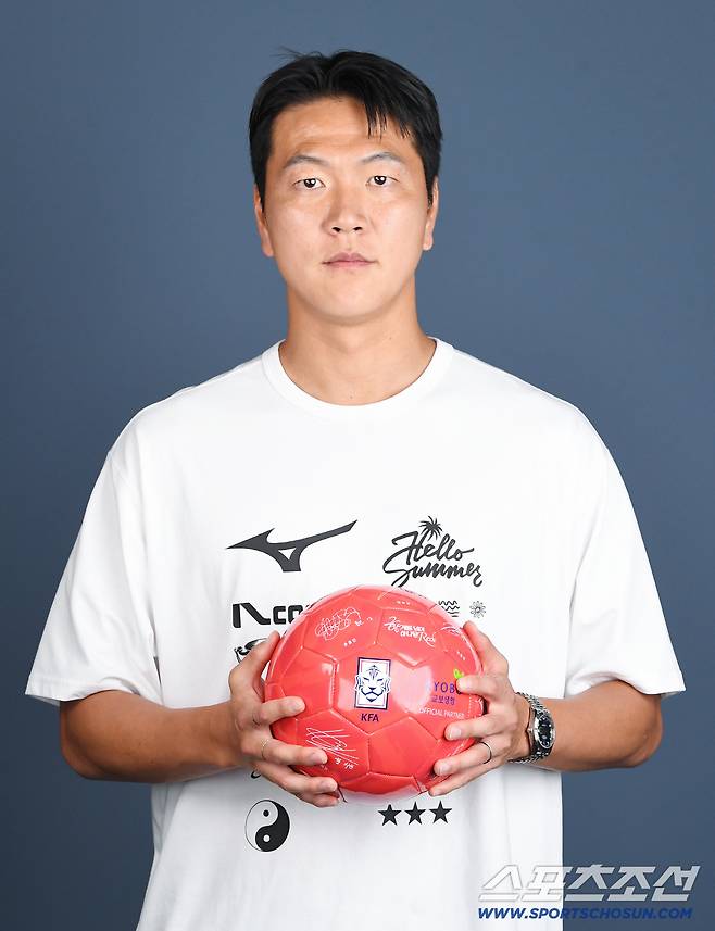울산 현대 김영권이 28일 스포츠조선을 방문해 포즈 취하고 있다. 정재근 기자 cjg@sportschosun.com/2026.05.28/