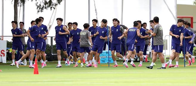 체코전을 하루 앞둔 11일(한국시간) 멕시코 과달라하라 치바스 바예 베르데 베이스캠프에서 훈련하는 축구 대표팀. 강정현 기자