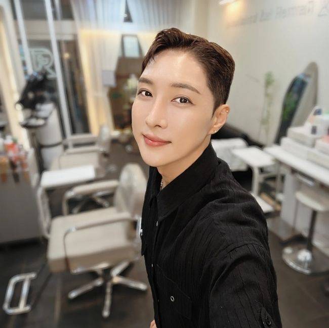 김기수 미용실 SNS 캡처