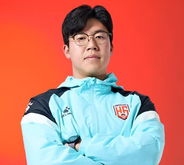 윤현필 화성FC 코치. /사진=화성FC 홈페이지