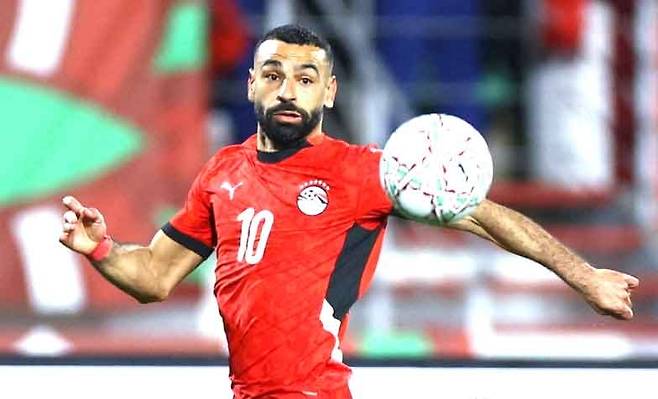 른쪽 가슴에 별 7개 새긴 유니폼 입은 이집트 살라흐. 로이터연합뉴스 자료사진