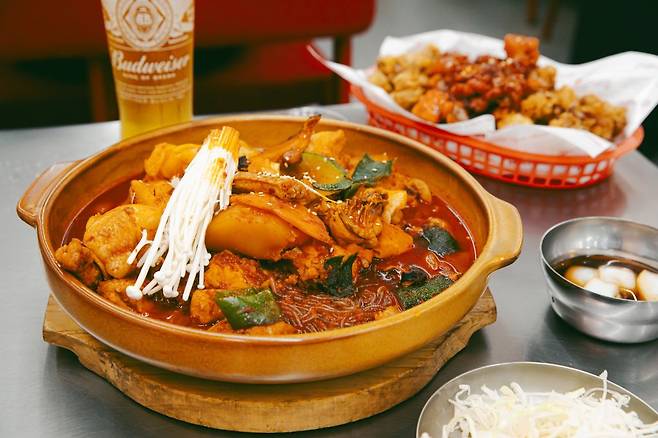 고인돌의 뚥배기 찜닭