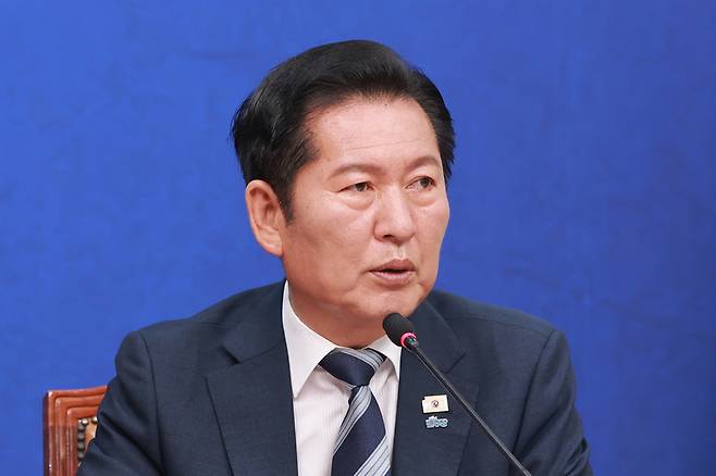 ▲ 더불어민주당 정청래 대표가 16일 국회에서 열린 제6차 중앙위원회의에 참석해 인사말하고 있다. 연합뉴스