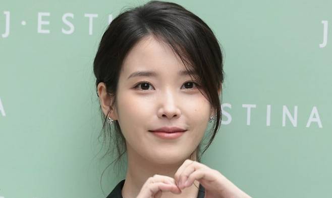 가수 겸 배우 아이유. 뉴스1