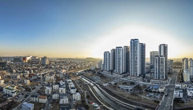 삼성전자 평택캠퍼스에서 바라 본 '고덕 유보라 더 크레스트' 전경. 사진=반도건설