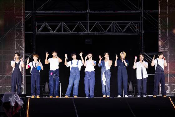 세븐틴, 플레디스엔터테인먼트 제공