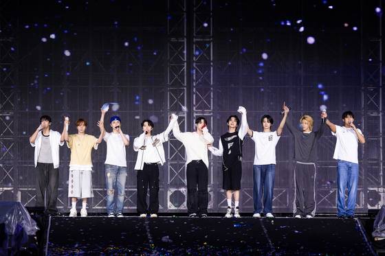 세븐틴, 플레디스엔터테인먼트 제공