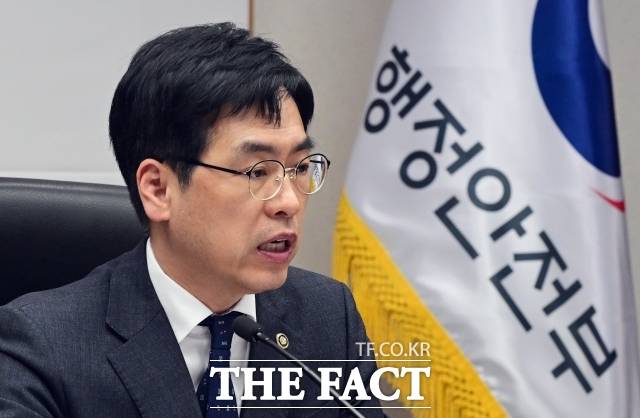 다른 수사기관이 수사 도중 중대범죄를 발견하면 중대범죄수사청(중수청)에 통보해야 한다는 시행령이 입법예고됐다. 사진은 중대범죄수사청 개청 준비단장인 김민재 행정안전부 차관. /임영무 기자