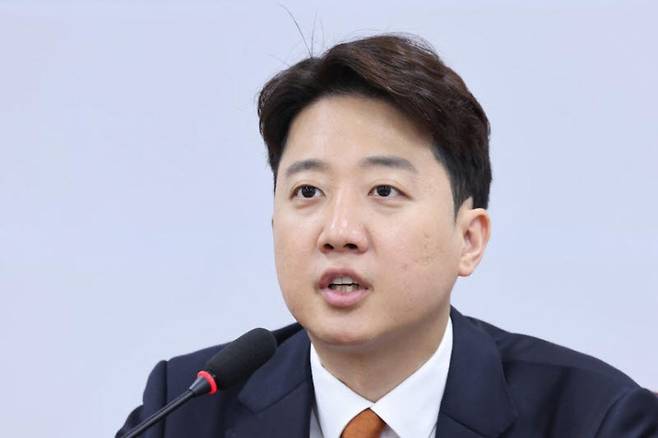 이준석 개혁신당 대표가 지난 15일 서울 여의도 국회에서 열린 개혁신당 최고위원회의에 참석해 발언하고 있다. (사진=뉴스1)