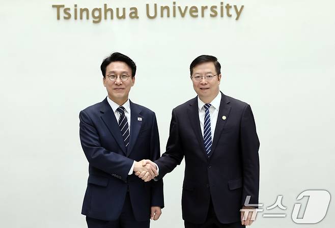 김민석 국무총리가 23일 중국 베이징 칭화대를 방문하고 있다. (국무총리실 제공. 재판매 및 DB금지) 2026.6.23 ⓒ 뉴스1 김명섭 기자