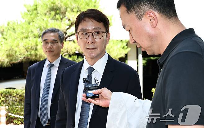 전진배 JTBC 대표이사가 23일 서울 서초구 회생법원에서 열린 중앙그룹 계열사 기업 회생신청 대표자 심문기일에 출석해 취재진 질문에 답하고 있다. (공동취재) 2026.6.23 ⓒ 뉴스1 안은나 기자