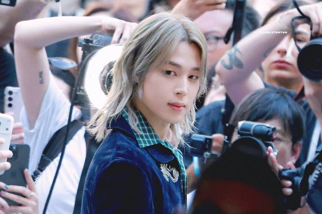 "상상하던 왕자의 모습" 방탄소년단 지민, 파리 패션위크 장악