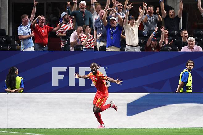 28일 미국 애틀랜타 스타디움에서 열린 2026 국제축구연맹(FIFA) 북중미 월드컵 K조 조별리그 3차전에서 역전골을 터뜨린 뒤 환호하고 있는 피스통 마옐레. / 로이터 = 연합뉴스